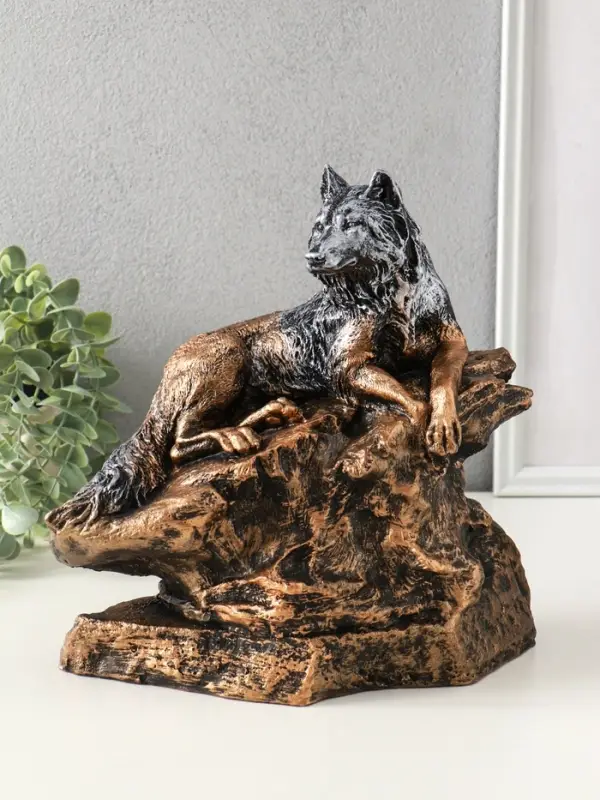 Копилка Копилка "Волк на скале" 16х28х27 см, бронза с серебром