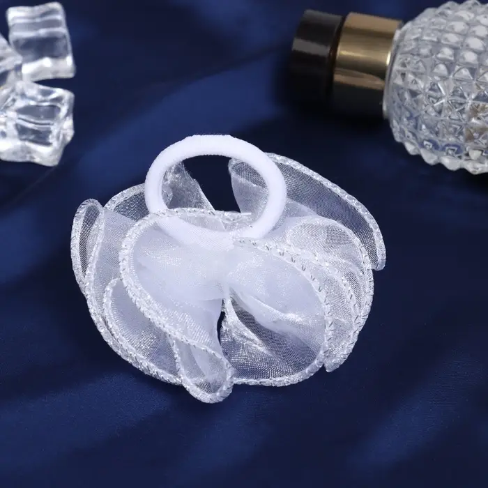 Резинка для волос бант «Школьница», воздушная волна, 7 см, белая