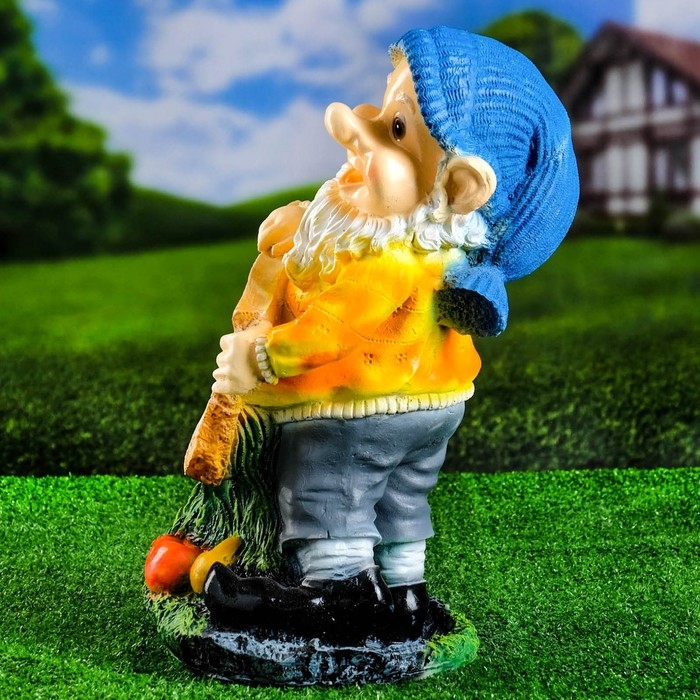 Садовая фигура  Садовая фигура "Гном с табличкой" 28х24х45см