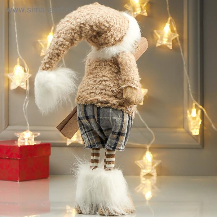 Кукла интерьерная Кукла интерьерная "Мальчик в бежевой меховой куртке, с лыжами в руке" 47х12х15