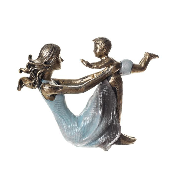 Сувенир полистоун "Мама с сыном" 9,5х6,5х17 см