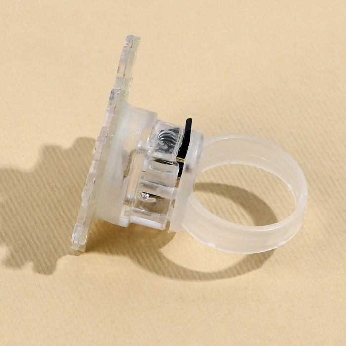 Кольцо детское с огоньком на Хэллоуин «Паутина», безразмерное. Кольцо детское с огоньком на Хэллоуин «Паутина», безразмерное.