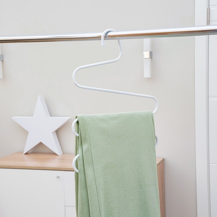 Вешалка для брюк и юбок «Змейка», 29,5×35 см, цвет МИКС Вешалка для брюк и юбок «Змейка», 29,5×35 см, цвет МИКС