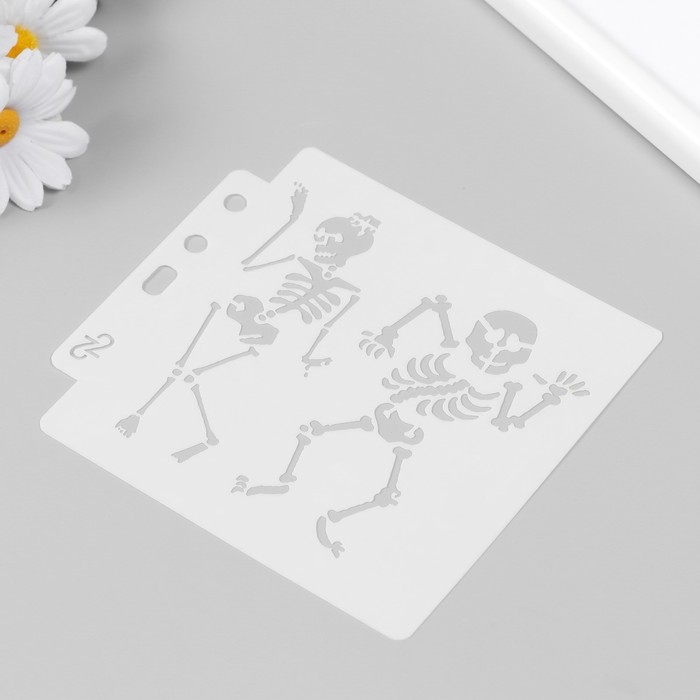 Трафарет пластик Трафарет пластик "Танцующие скелеты" 13х14 см