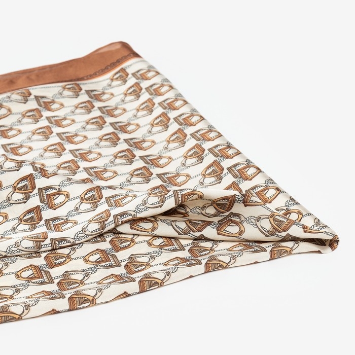 Платок женский MINAKU р-р 70*70 см, цвет бежевый Платок женский MINAKU р-р 70*70 см, цвет бежевый