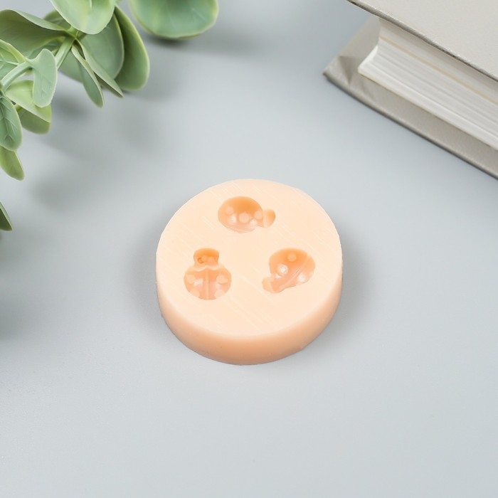 Молд силиконовый Молд силиконовый "Три божьи коровки" 1,3х1,1 см