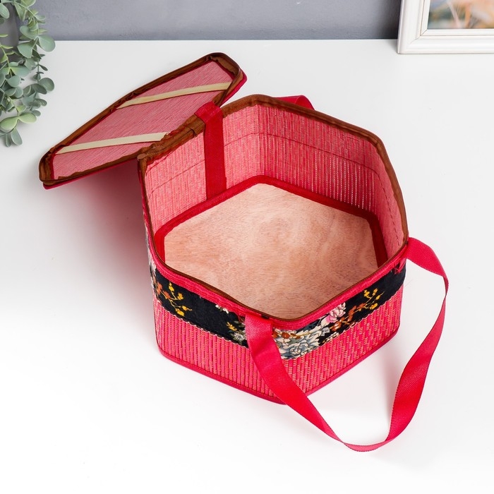 Шкатулка бамбук Шкатулка бамбук "Цветы на чёрном" красная, с ручками, молния 16х24х28 см