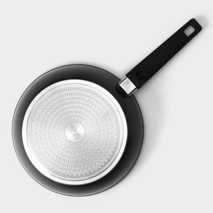 Сковорода Magistro Flame, d=26 см, h=7 см, антипригарное покрытие, индукция, цвет чёрный Сковорода Magistro Flame, d=26 см, h=7 см, антипригарное покрытие, индукция, цвет чёрный