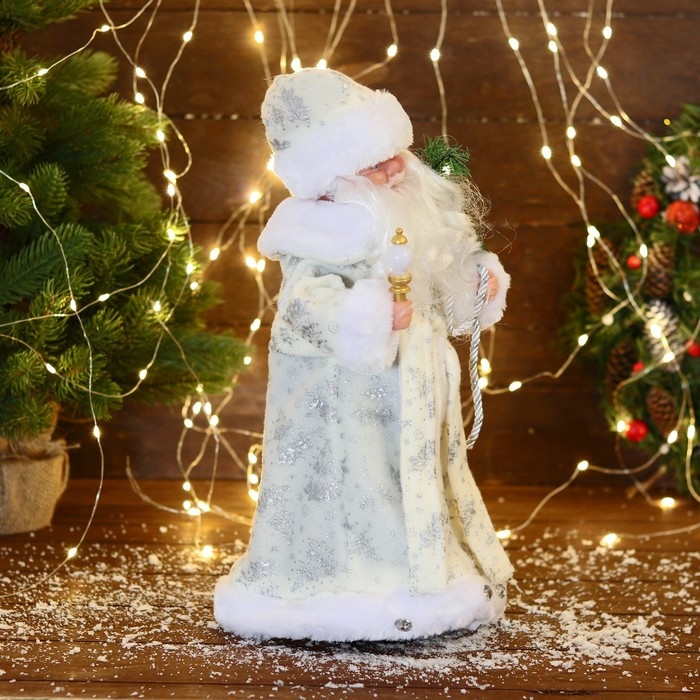 Дед Мороз Дед Мороз "В белой шубке с подарками" двигается, с подсветкой, 38 см