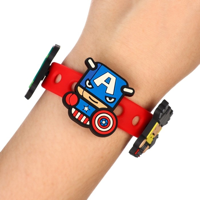 Браслет силиконовый со сменными джибитсами, 3 джибитса в комплекте, Мстители Браслет силиконовый со сменными джибитсами, 3 джибитса в комплекте, Мстители