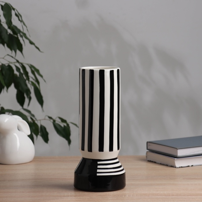 Ваза керамика настольная Ваза керамика настольная "Пикассо" (ручная роспись) полосы узор, 26х11 см, чёрно-белый