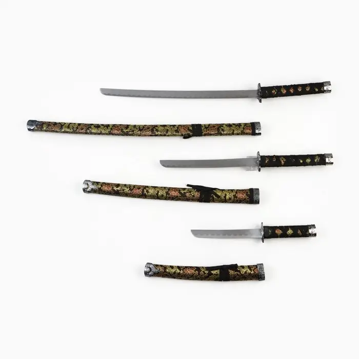 Макет оружия &laquo;Сувенирные катаны на подставке 3в1. Драконы на бежевом&raquo;, подарочный набор, ножны ткань, 47 см; 70 см; 89 см