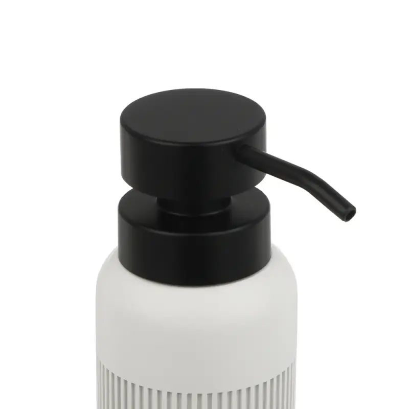 Диспенсер для жидкого мыла тм VETTA Модена, 230мл, полирезин, молочный, 7x7x15см