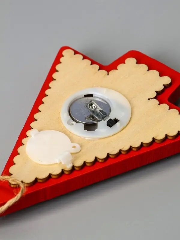 Ёлочная игрушка &laquo;Ёлка с Дедом Морозом и машиной&raquo;, 12.5&times;9.5&times;1.5 см, от батареек, свечение тёплое белое