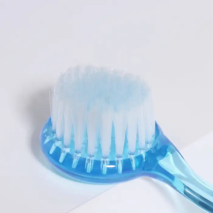 Щётка для маникюра/педикюра, 12.5 см (±1) см, с крышкой, МИКС