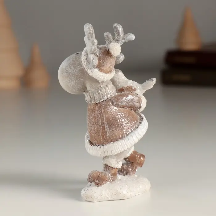 Фигурка полистоун &laquo;Весёлый лось с птичкой&raquo;, 5.5&times;4.5&times;10 см