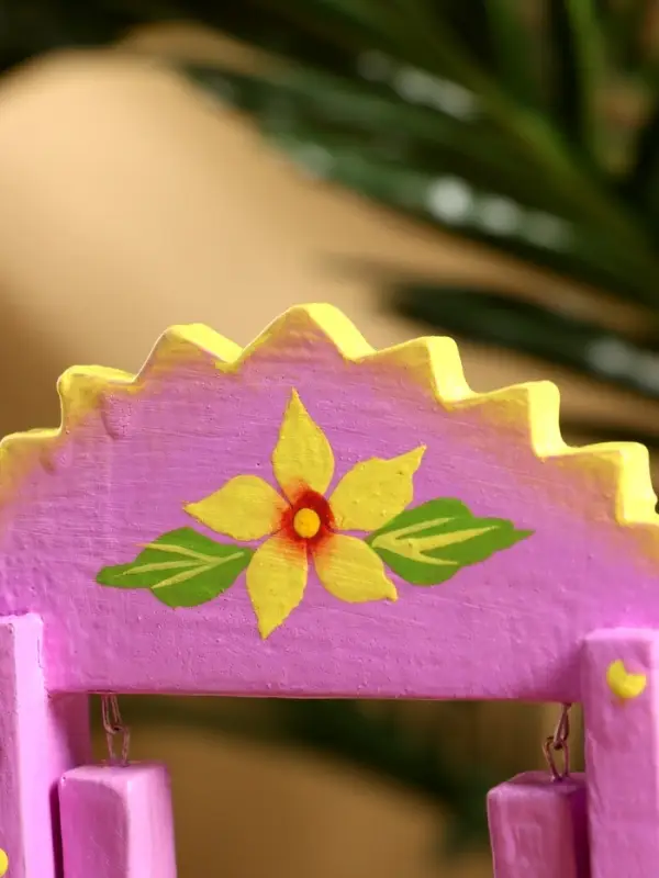 Сувенир «Зайки на качелях», 11×5.4×14.4 см, дерево, сиреневый Сувенир «Зайки на качелях», 11×5.4×14.4 см, дерево, сиреневый