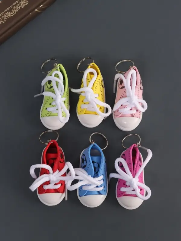 Брелок для ключей на кольце &laquo;Футбольный кед&raquo;, резина, 4&times;3.3&times;7 см, МИКС