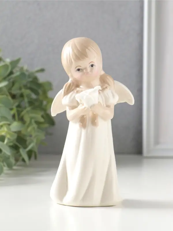 Сувенир керамика "Девочка-ангел с хвостиками в белом платье с розой в руках" 7х7х14,2 см