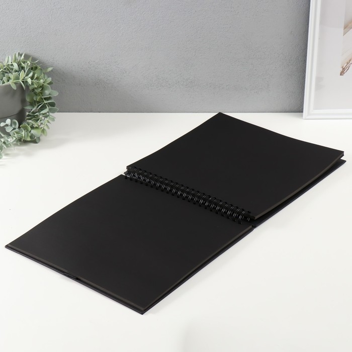 Фотоальбом 30 черных листов Фотоальбом 30 черных листов "Воспоминания" черный 31х32,5х3 см