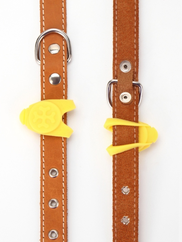 Световой маячок на ошейник/поводок с 3 режимами свечения  Световой маячок на ошейник/поводок с 3 режимами свечения "Лапка", 3,2 см, силикон, жёлтый