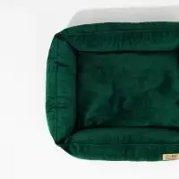 Лежанка для кошек и собак велюровая Pet Lab, 45 х 40 х 15 см, изумрудная