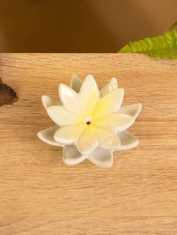 Подставка под благовония  Подставка под благовония "Цветок кувшинки" керамика, цв. МИКС, 9,5х9,5х4 см