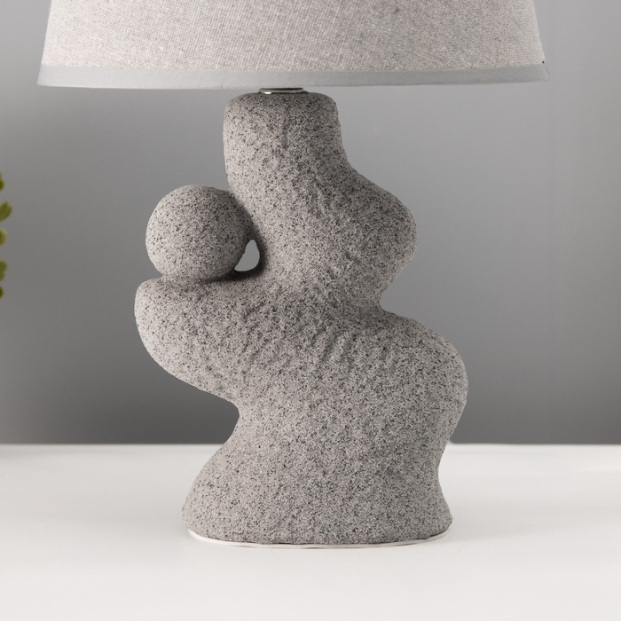 Настольная лампа с абажуром RISALUX &laquo;Гряда&raquo;, 1&times;40 Вт, Е27, серый, фигурное основание, 20&times;20&times;32 см