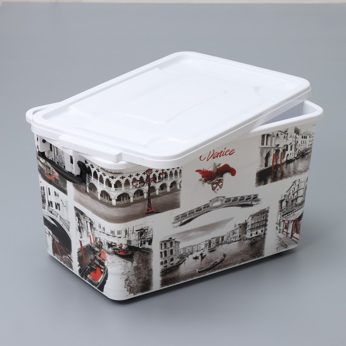 Контейнер для хранения с крышкой «Венеция», 35 л, 50,5×31×30 см, на колёсиках, цвет белый Контейнер для хранения с крышкой «Венеция», 35 л, 50,5×31×30 см, на колёсиках, цвет белый