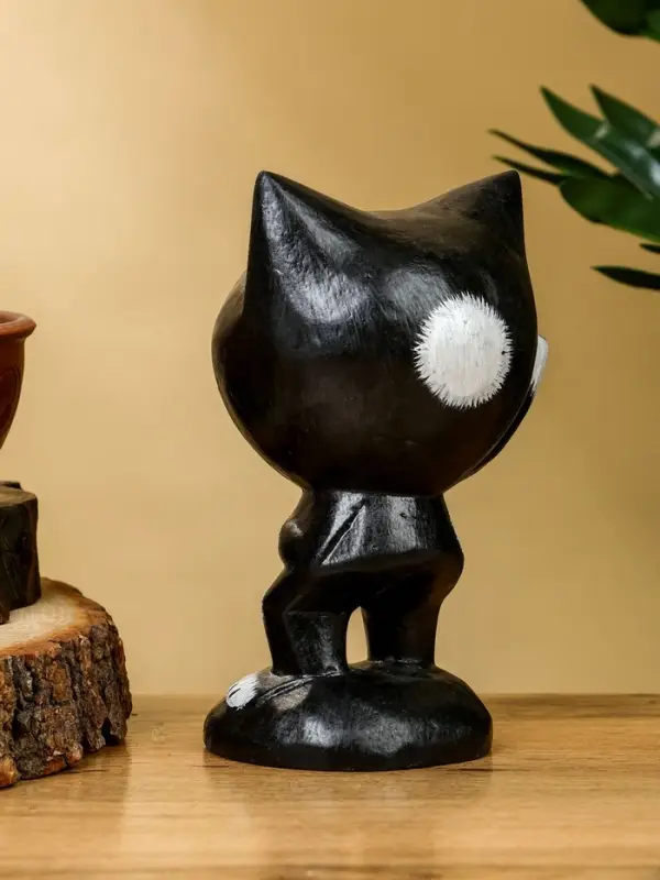 Сувенир Сувенир "Кот рыбак" дерево 10х10х16 см, цв. чёрно-белый