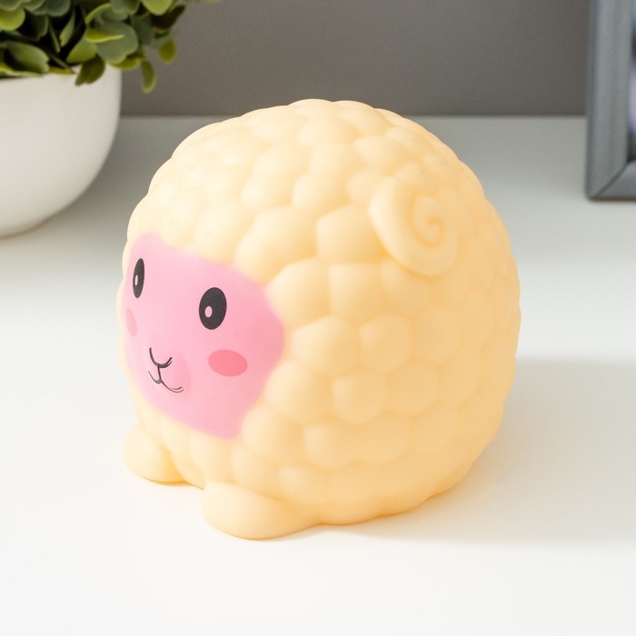 Ночник Ночник "Барашек" LED от батареек LR44 желтый 9х9х8 см RISALUX