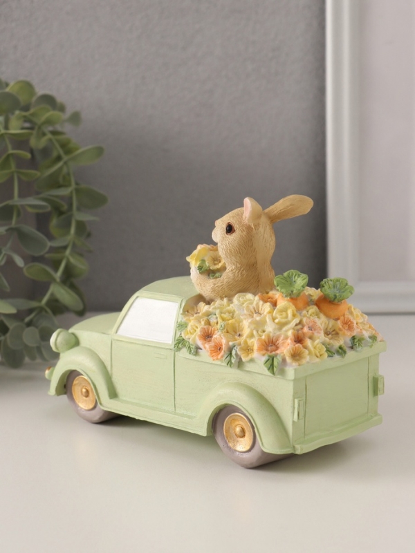 Сувенир полистоун  Сувенир полистоун "Зайчики в грузовике с цветами и морковью в кузове" 16х7,5х11,5 см