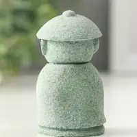 Фигурка песчаник &laquo;Маленький монах - молитва&raquo;, 3.7&times;3.8&times;6.7 см