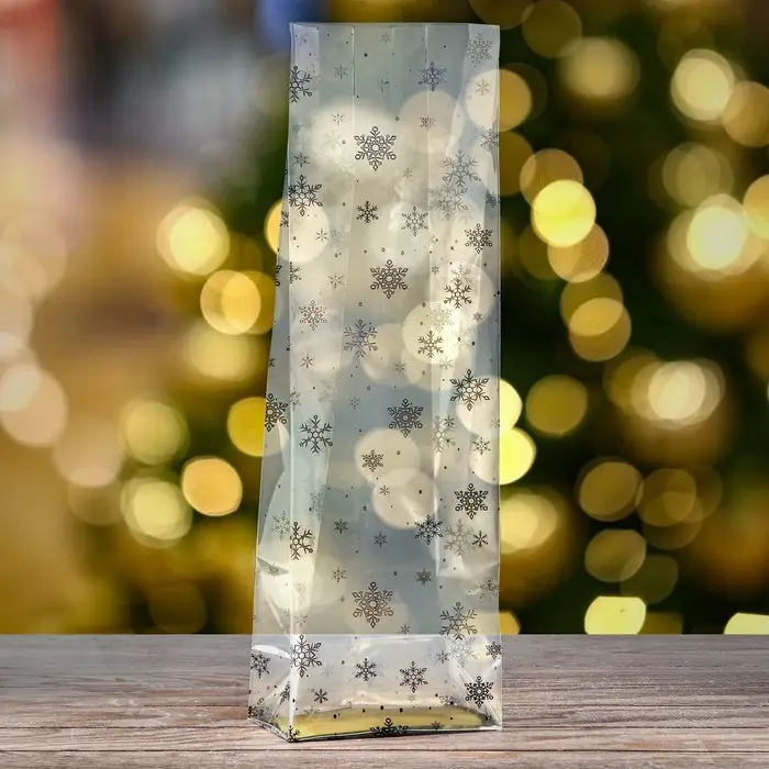 Пакет подарочный новогодний с жёстким дном 11×17×55 Золотой «Снежинки» Пакет подарочный новогодний с жёстким дном 11×17×55 Золотой «Снежинки»