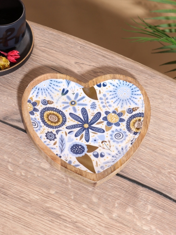 Блюдо в форме сердца &laquo;Васильки&raquo;, дерево манго, 20.5&times;20&times;2.3 см