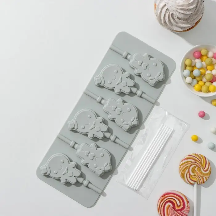 Форма для леденцов Доляна «Девочка, мальчик», силикон, 24×9,5 см, 6 ячеек, с палочками, цвет МИКС Форма для леденцов Доляна «Девочка, мальчик», силикон, 24×9,5 см, 6 ячеек, с палочками, цвет МИКС