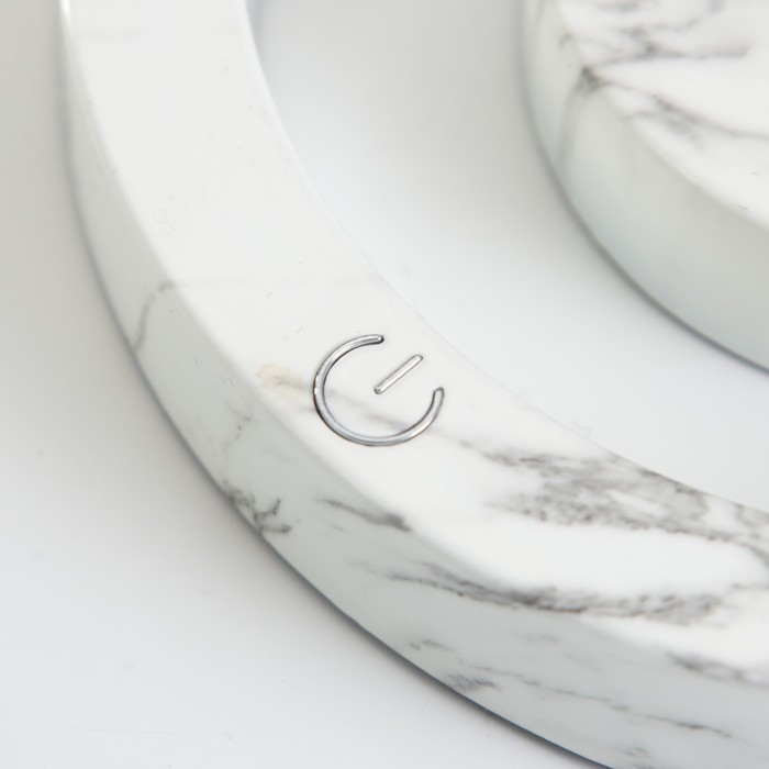 Настольная лампа Настольная лампа "Левитация" LED 5Вт от сети (1,5м) серебро 16х10х36,7 см RISALUX