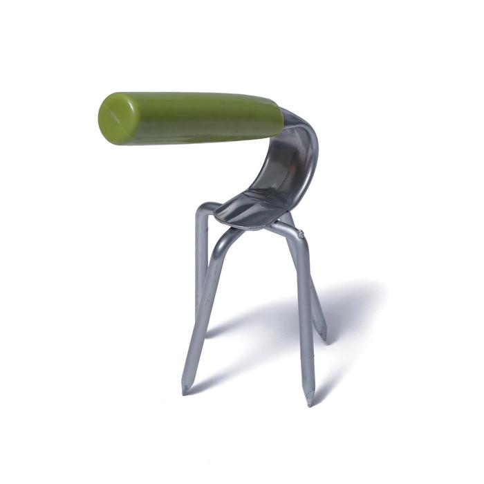 Рыхлитель, длина 15 см, 4 зуба, пластиковая ручка Рыхлитель, длина 15 см, 4 зуба, пластиковая ручка