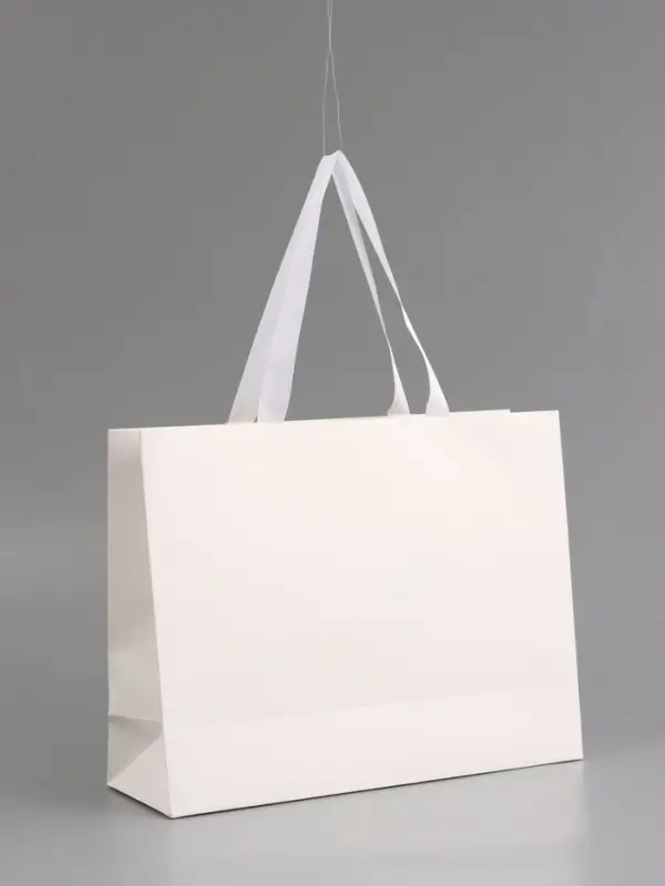 Пакет подарочный "Белый", 32 х 25 х 11 см