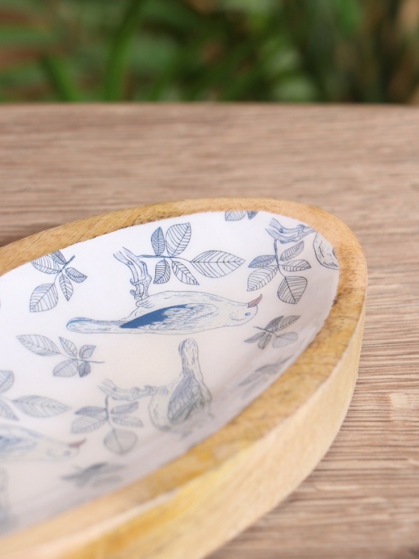 Блюдо в форме рыбки Блюдо в форме рыбки "Синие птицы" дерево манго 25,5х10х2 см