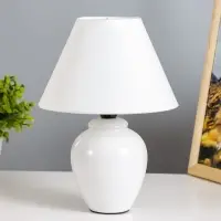 Лампа настольная &laquo;Азалия &raquo;E14, 220V, белая RISALUX