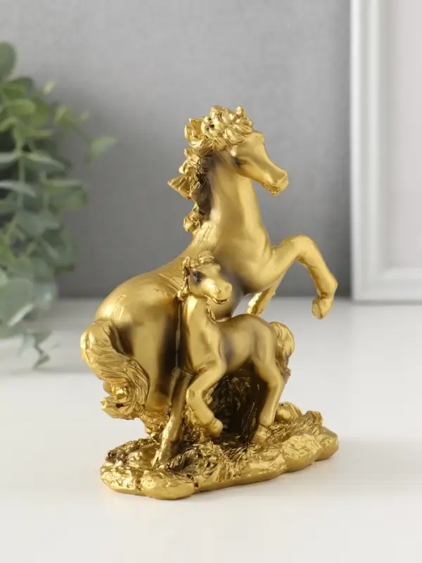 Сувенир полистоун Сувенир полистоун "Золотая лошадь с жеребёнком" 11х6х12,5 см