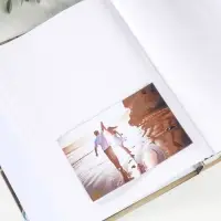 Фотоальбом на 200 фото 13х18 см "Медведь в шарфе, красные розы" в коробке 5,5х23,5х29,5 см   1096272