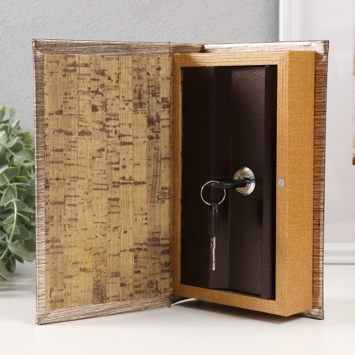 Сейф-книга дерево кожзам Сейф-книга дерево кожзам "Геральдическая лилия и корона" тиснение, под металл 20х12х4 см