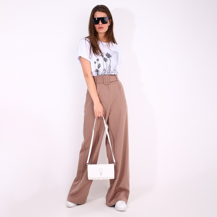 Сумка-мессенджер на клапане, цвет белый Сумка-мессенджер на клапане, цвет белый