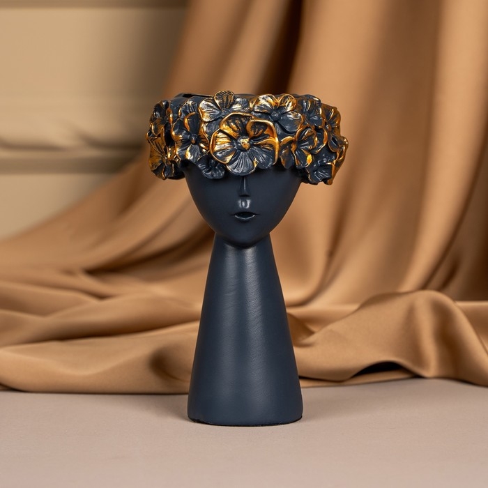 Подсвечник полистоун «Девушка с венком» 9,5 х 9,5 х 14 см МИКС