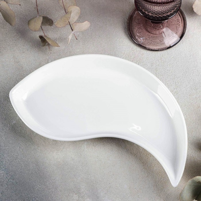 Блюдо фарфоровое Wilmax , 23×12 см, цвет белый Блюдо фарфоровое Wilmax , 23×12 см, цвет белый