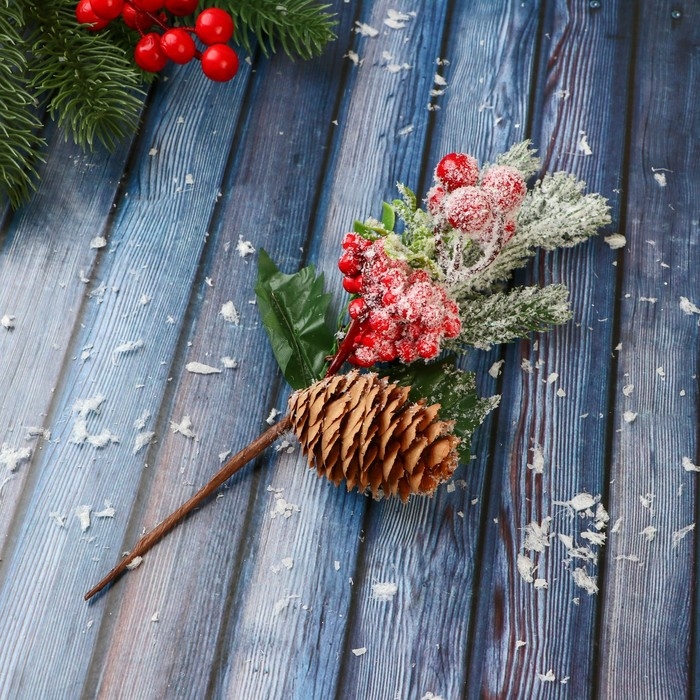 Декор  Декор "Зимние грезы" ягоды хвоя шишка, 21 см