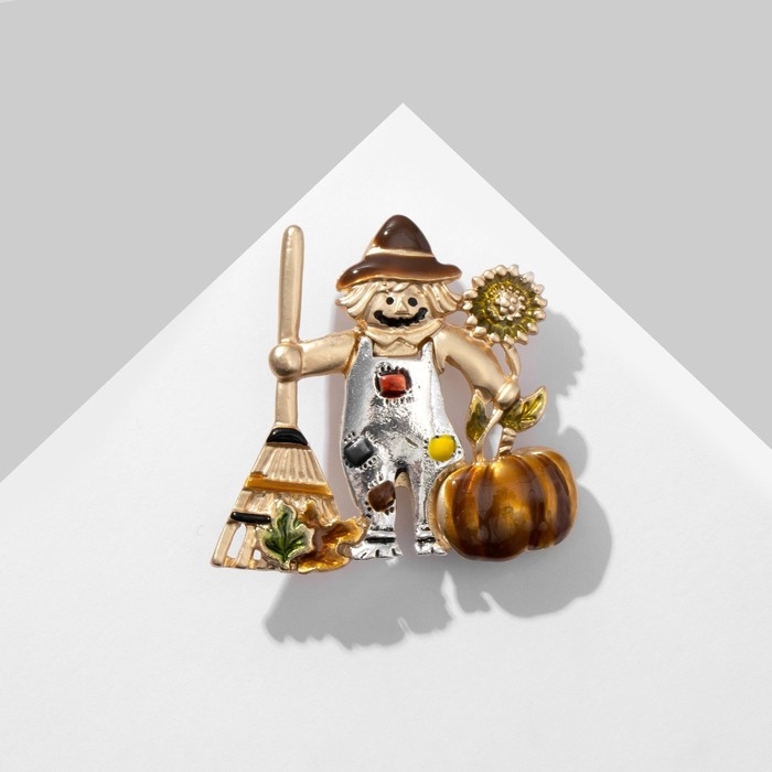 Брошь «Чучело» с тыквой, цветная в чернёном золоте Брошь «Чучело» с тыквой, цветная в чернёном золоте