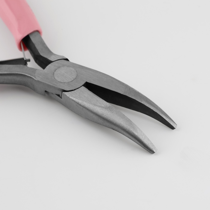 Тонкогубцы изогнутые, для рукоделия, 13 × 6,5 см, цвет серебряный/розовый Тонкогубцы изогнутые, для рукоделия, 13 × 6,5 см, цвет серебряный/розовый